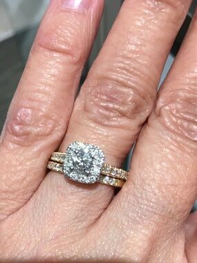 10k Solid Yellow Gold 1 ct tw Halo Natural Diamond Wedding Ring Set